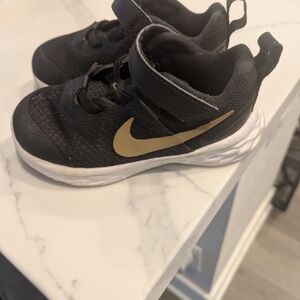 Nike Toddler Size 7